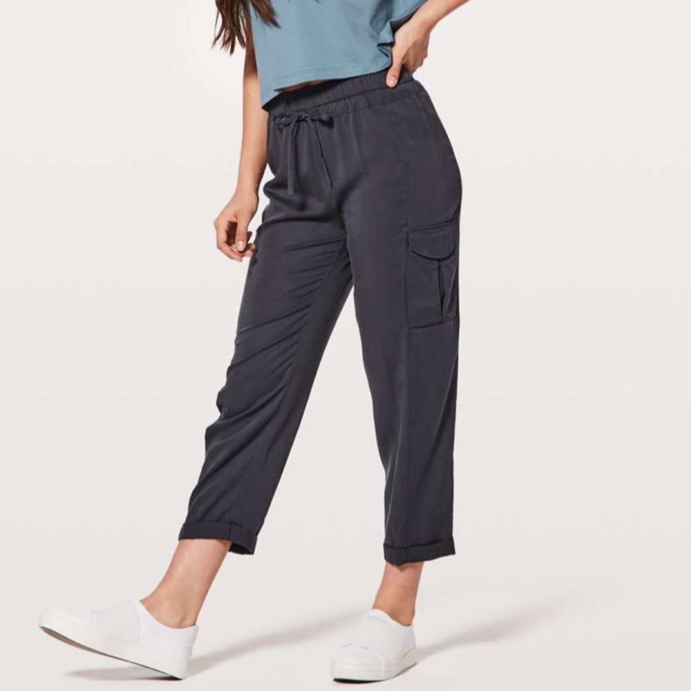 Lululemon Move Lightly Size 4